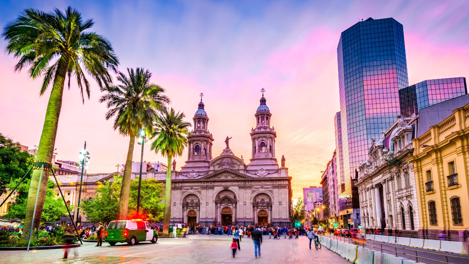 Chile-santiago-de-chile-plaza-de-armas-viajes-cau-cau