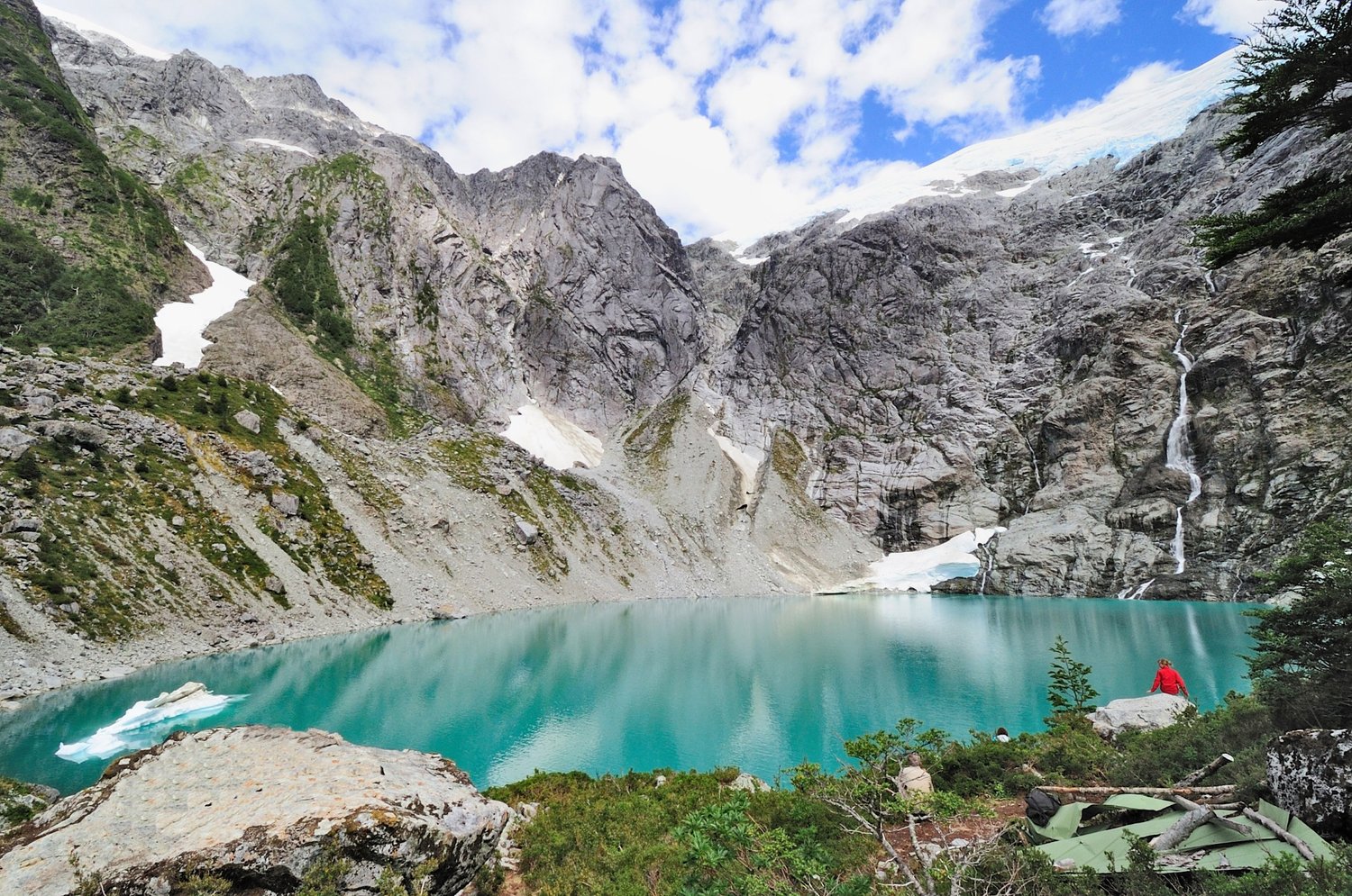 laguna-gnomos-parque-queulat