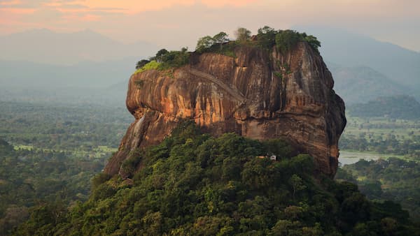 sri-lanka-roca-del-leon-de-sigiriya-viajes-cau-cau